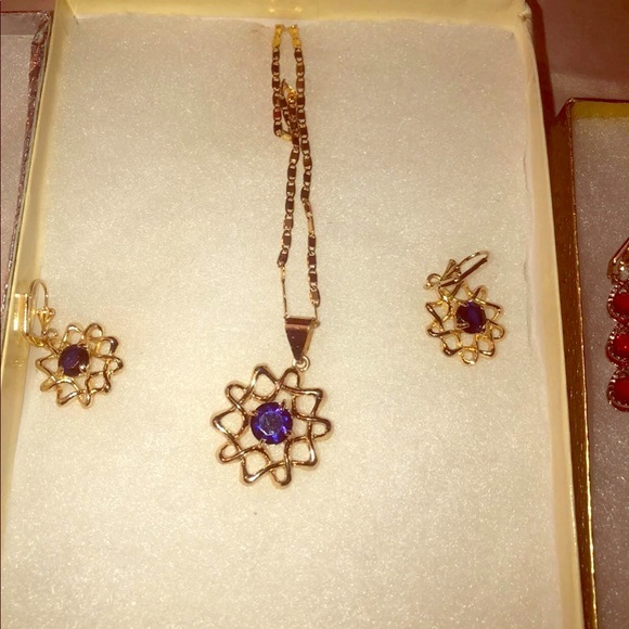 BRAND NEW WOMENS NECKLACE AND EARRINGS SET - Picture 1 of 3